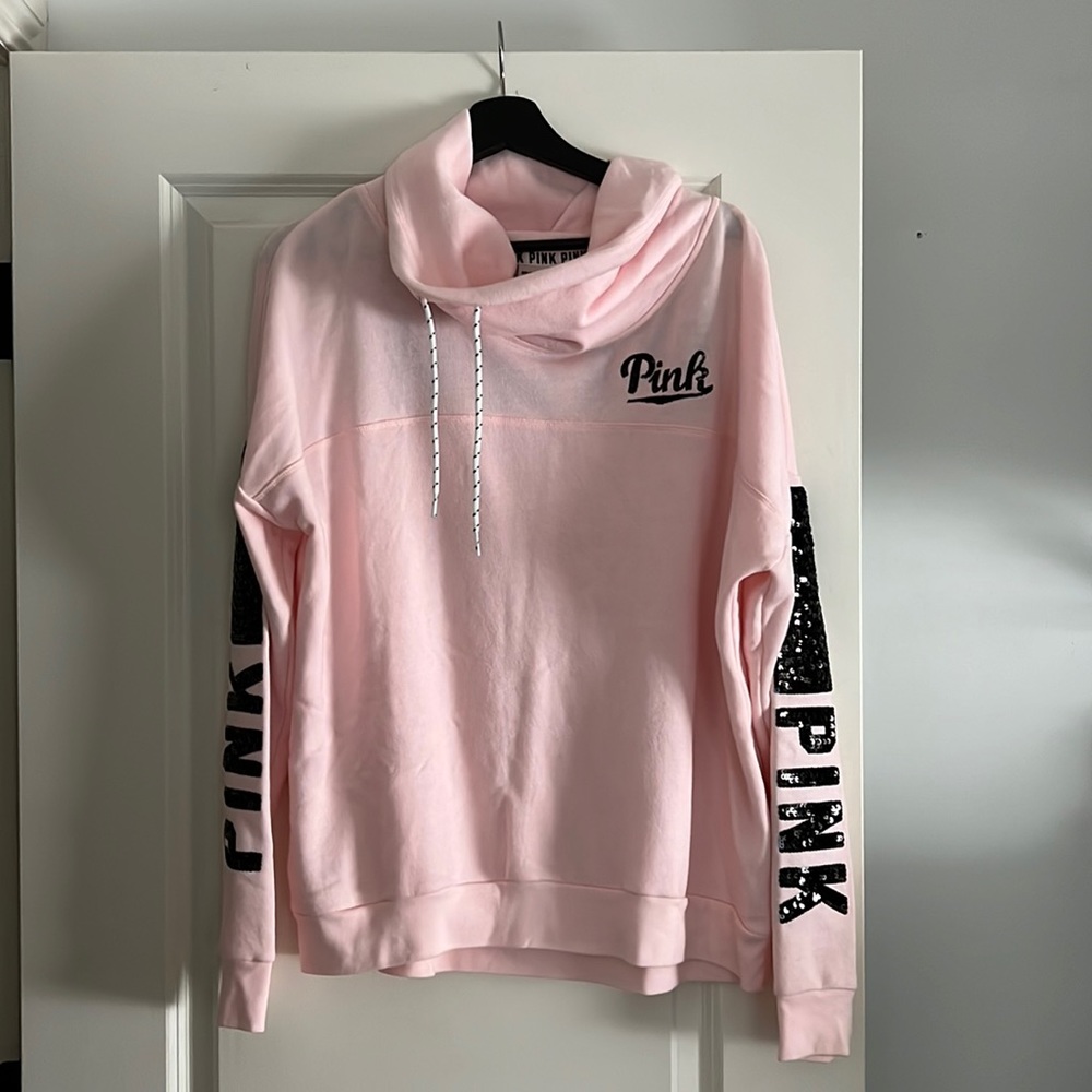 VS Pink pullover